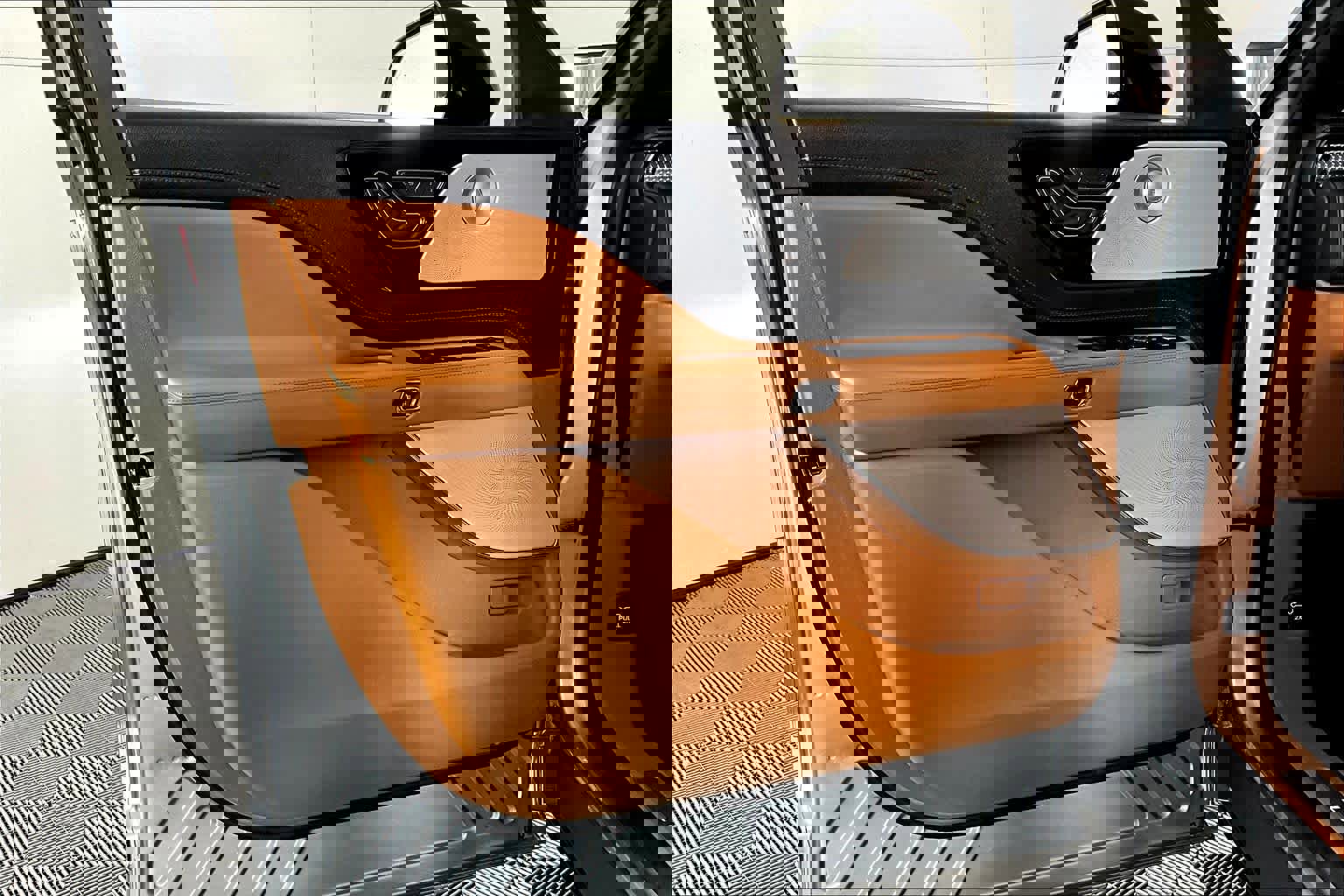 Used 2024 Lincoln Aviator Black Label w/ Jet Package image 19