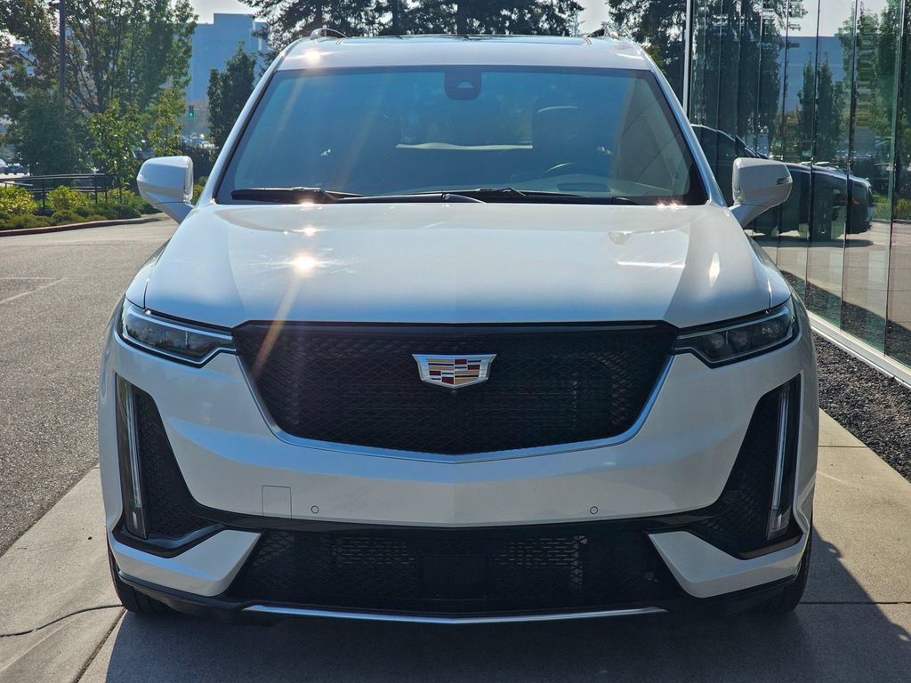 Certified 2023 Cadillac XT6 Sport w/ Platinum Package AWD/4WD image 8