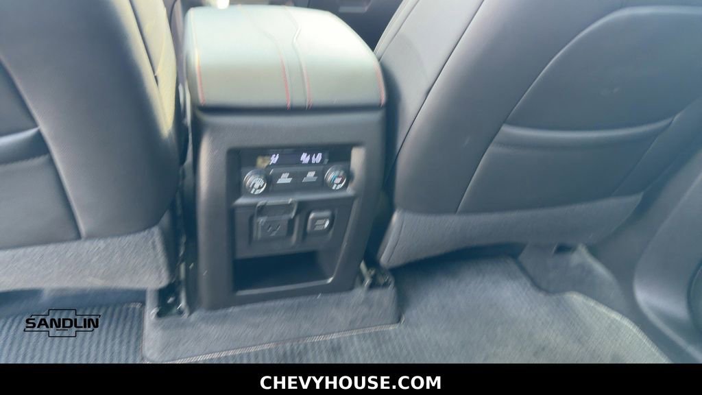 Used 2023 Chevrolet Traverse RS AWD/4WD image 27
