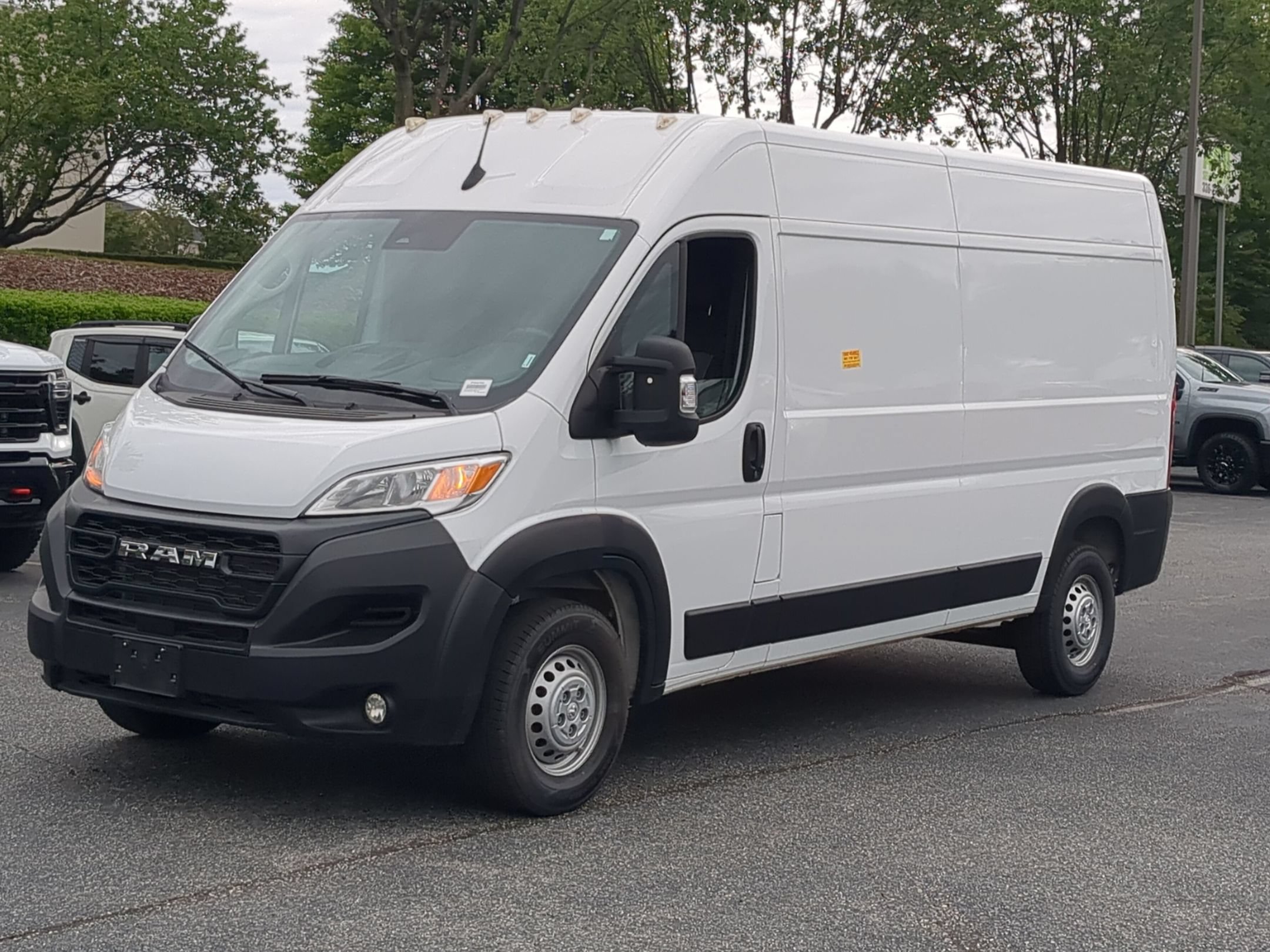 Used 2025 RAM ProMaster 2500 w/ Convenience Group FWD image 5