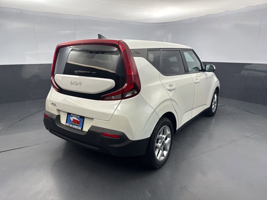 Used 2022 Kia Soul LX w/ Technology Package FWD image 5