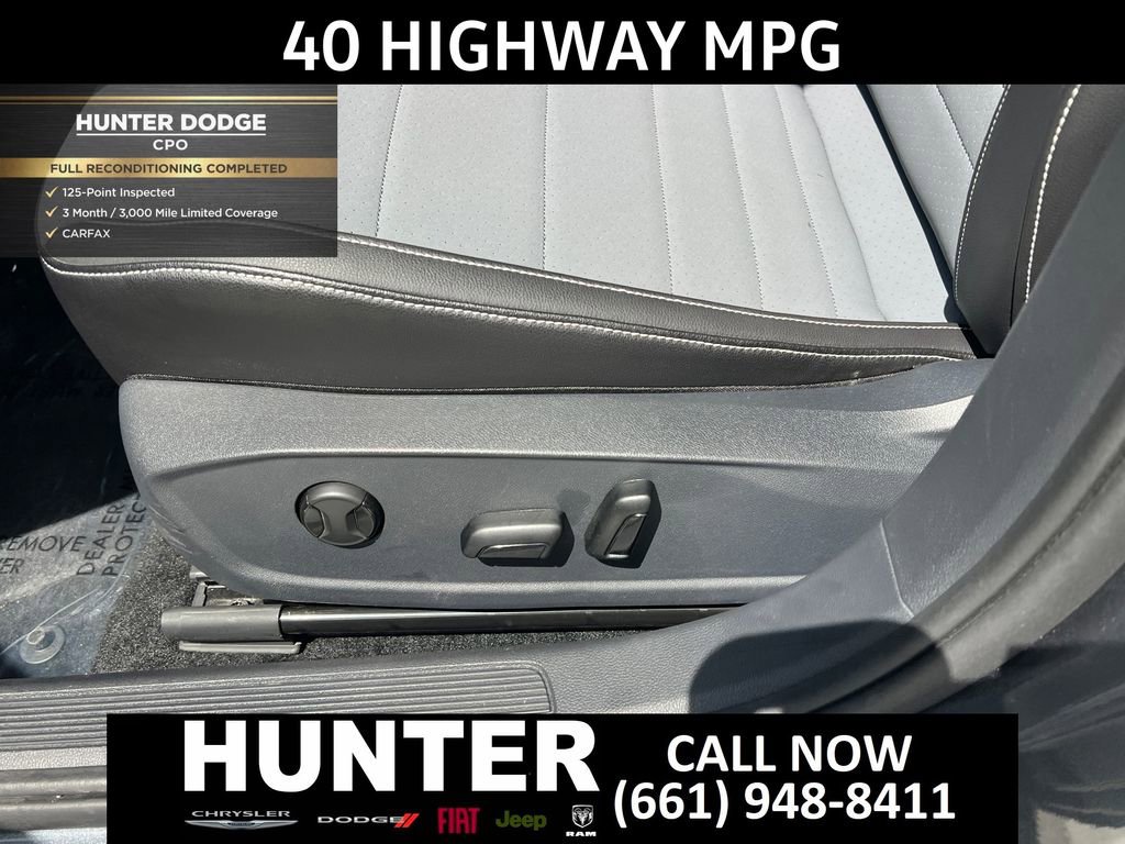 Used 2026 Volkswagen Jetta SE FWD image 27