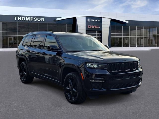 Used 2025 Jeep Grand Cherokee L Limited w/ Black Appearance Package image 1