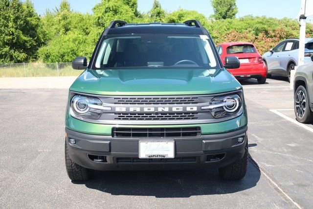 Used 2024 Ford Bronco Sport Badlands image 3