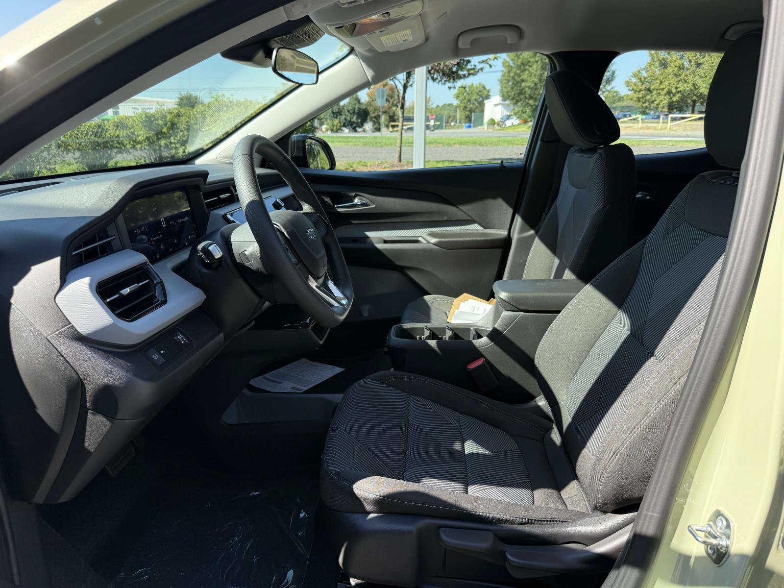 New 2027 Chevrolet Bolt LT FWD image 12