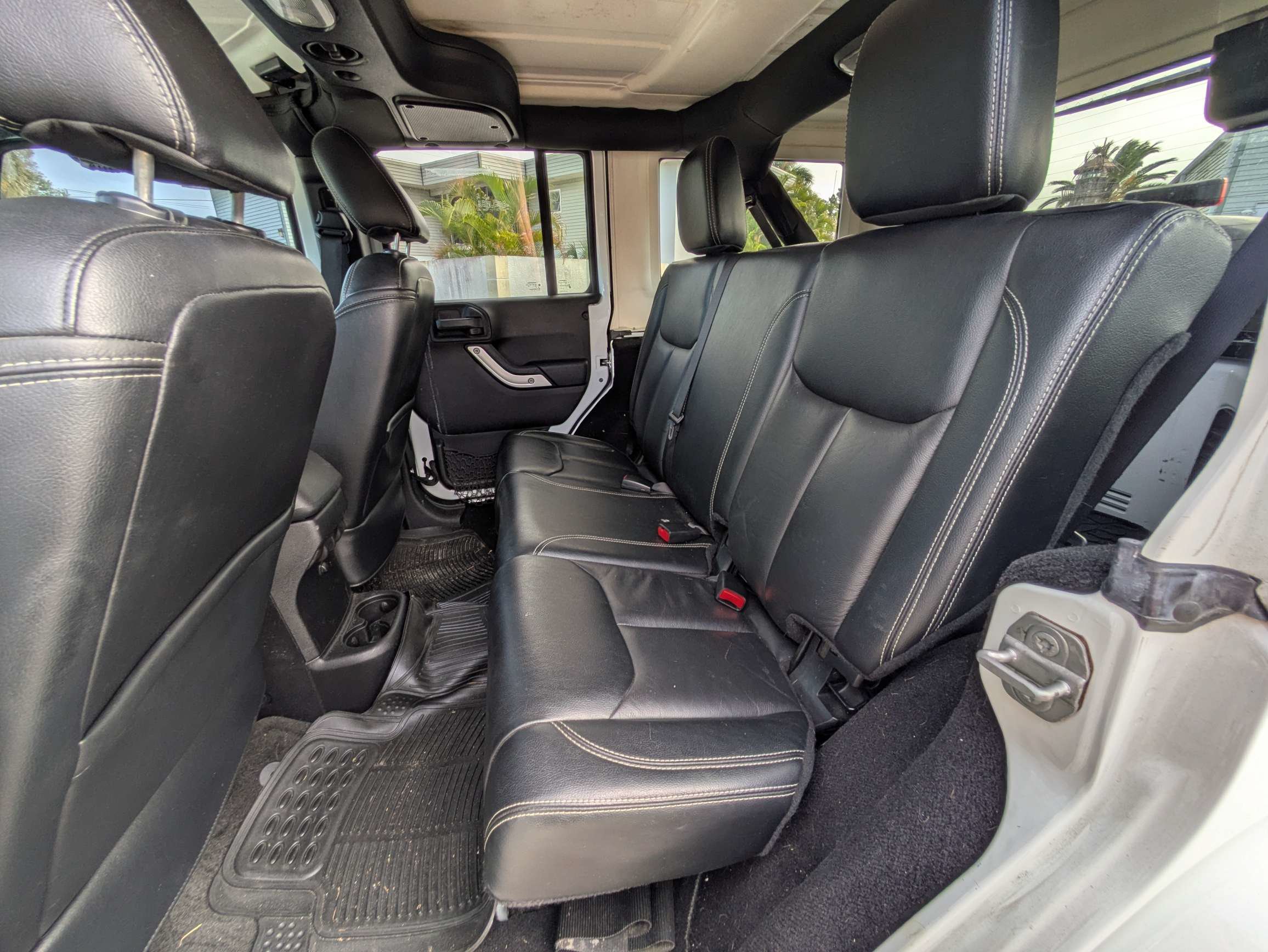 Used 2015 Jeep Wrangler Unlimited Sahara w/ Dual Top Group AWD/4WD image 14