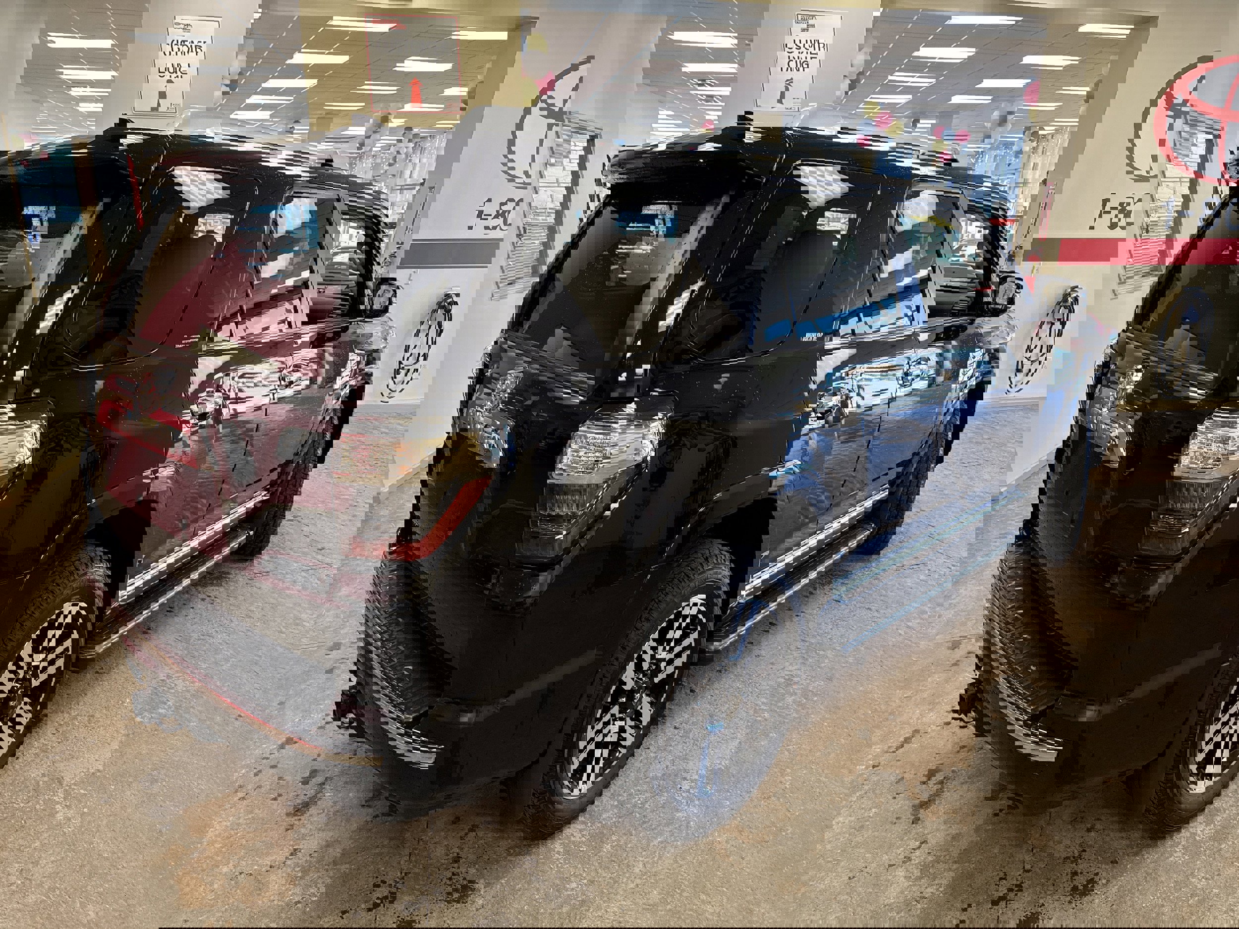 Used 2023 Toyota 4Runner Limited AWD/4WD image 12