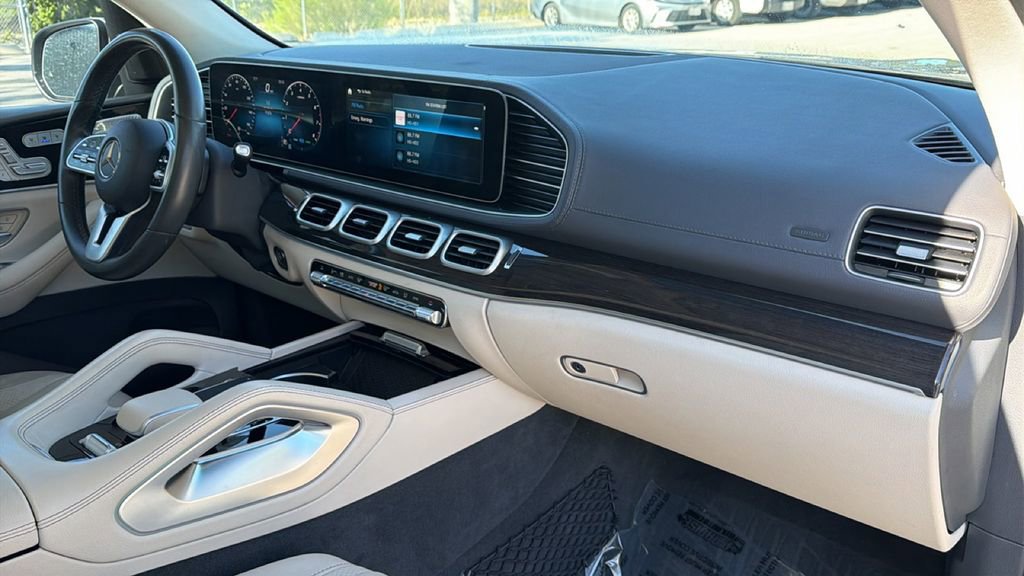 Used 2020 Mercedes-Benz GLS 450 4MATIC image 40