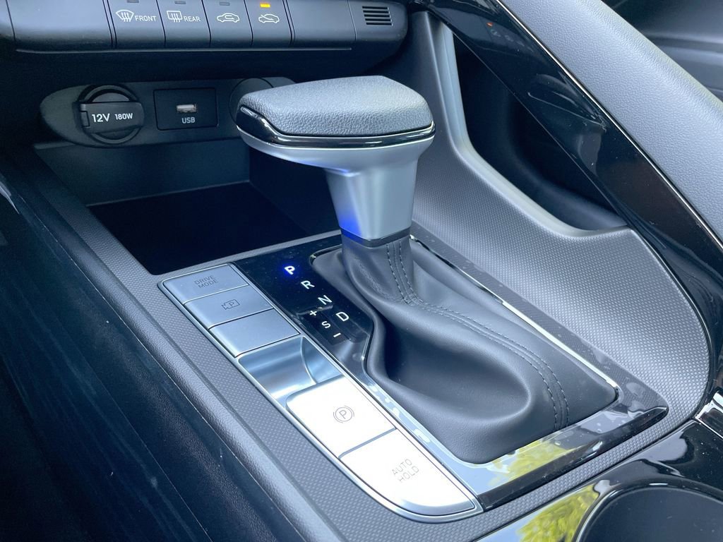 Used 2025 Hyundai Elantra Blue image 45