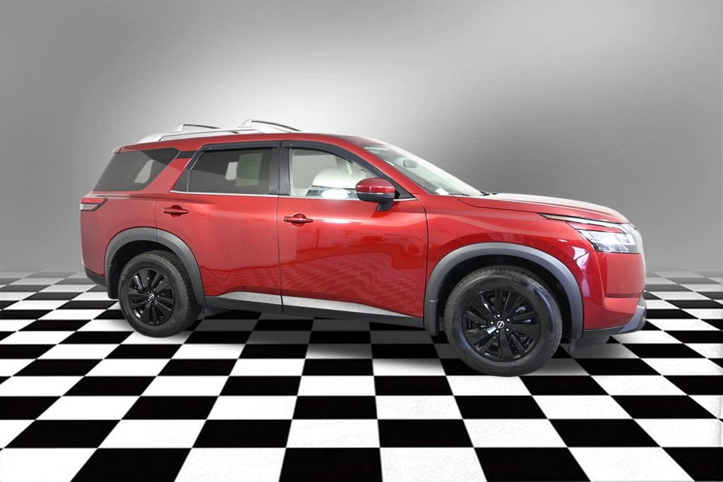 Used 2023 Nissan Pathfinder SL AWD/4WD image 10