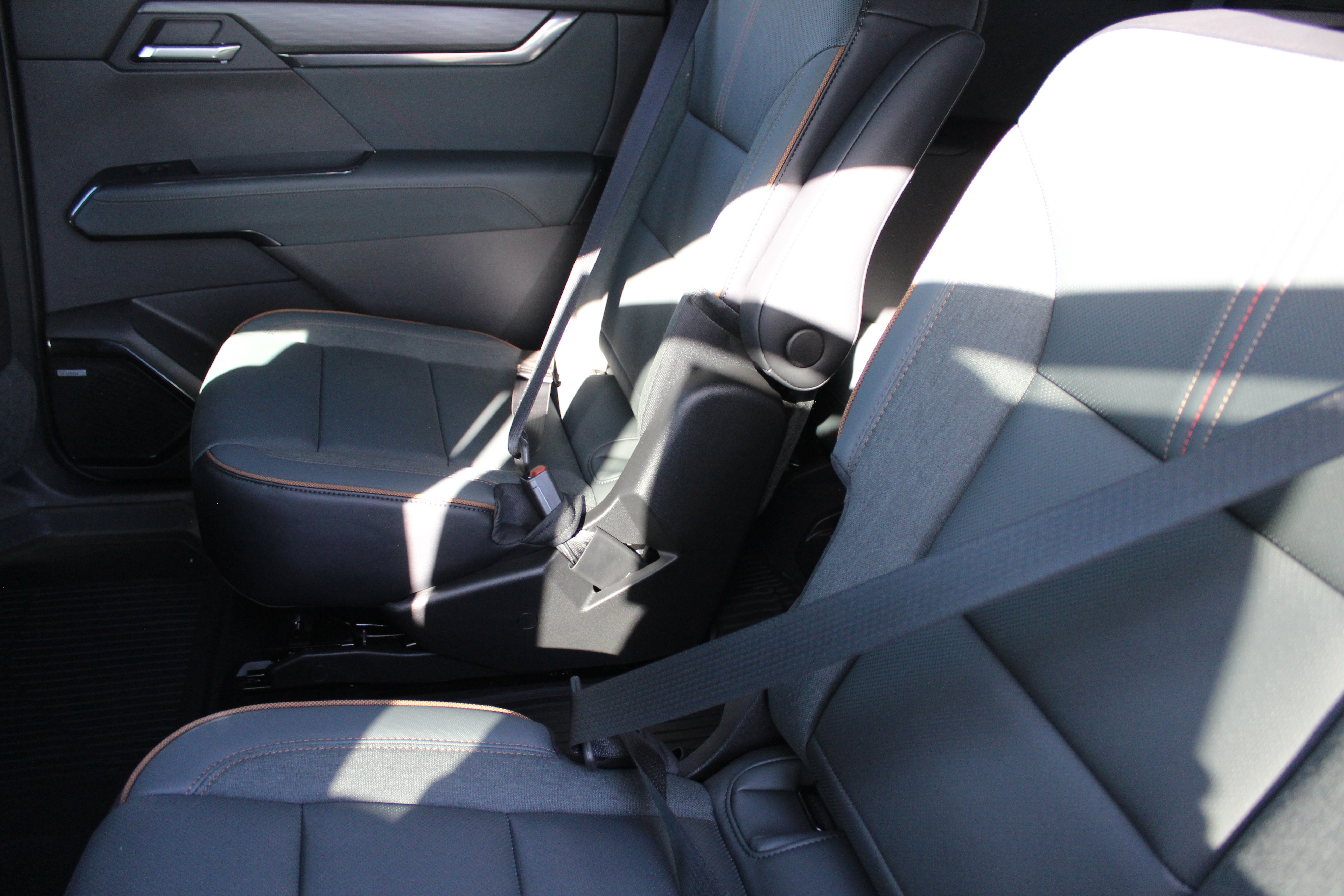 New 2026 GMC Acadia AT4 image 28