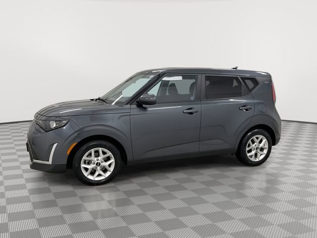 Used 2024 Kia Soul LX w/ Option Group 015 FWD image 5