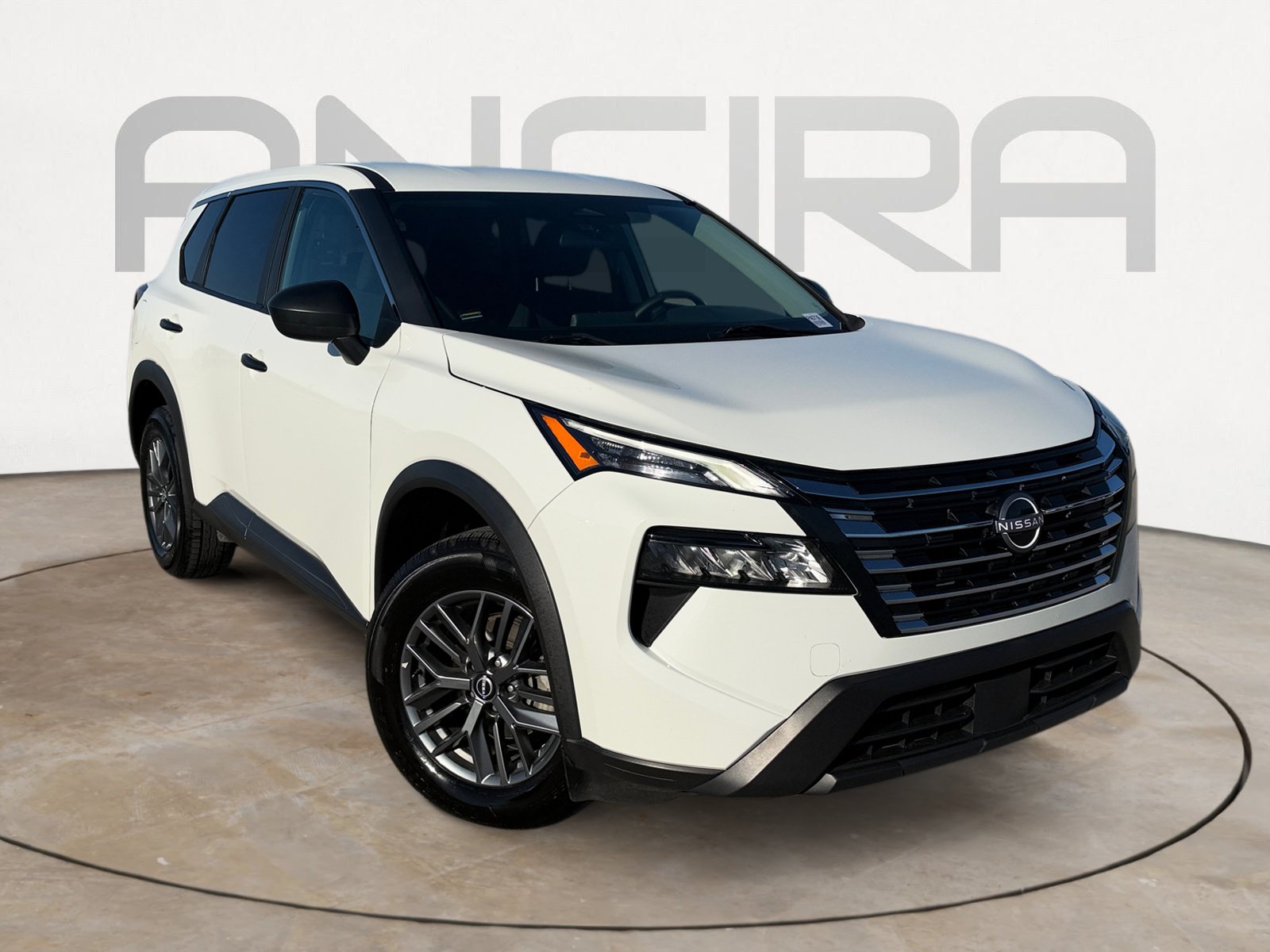 Used 2024 Nissan Rogue S FWD image 4