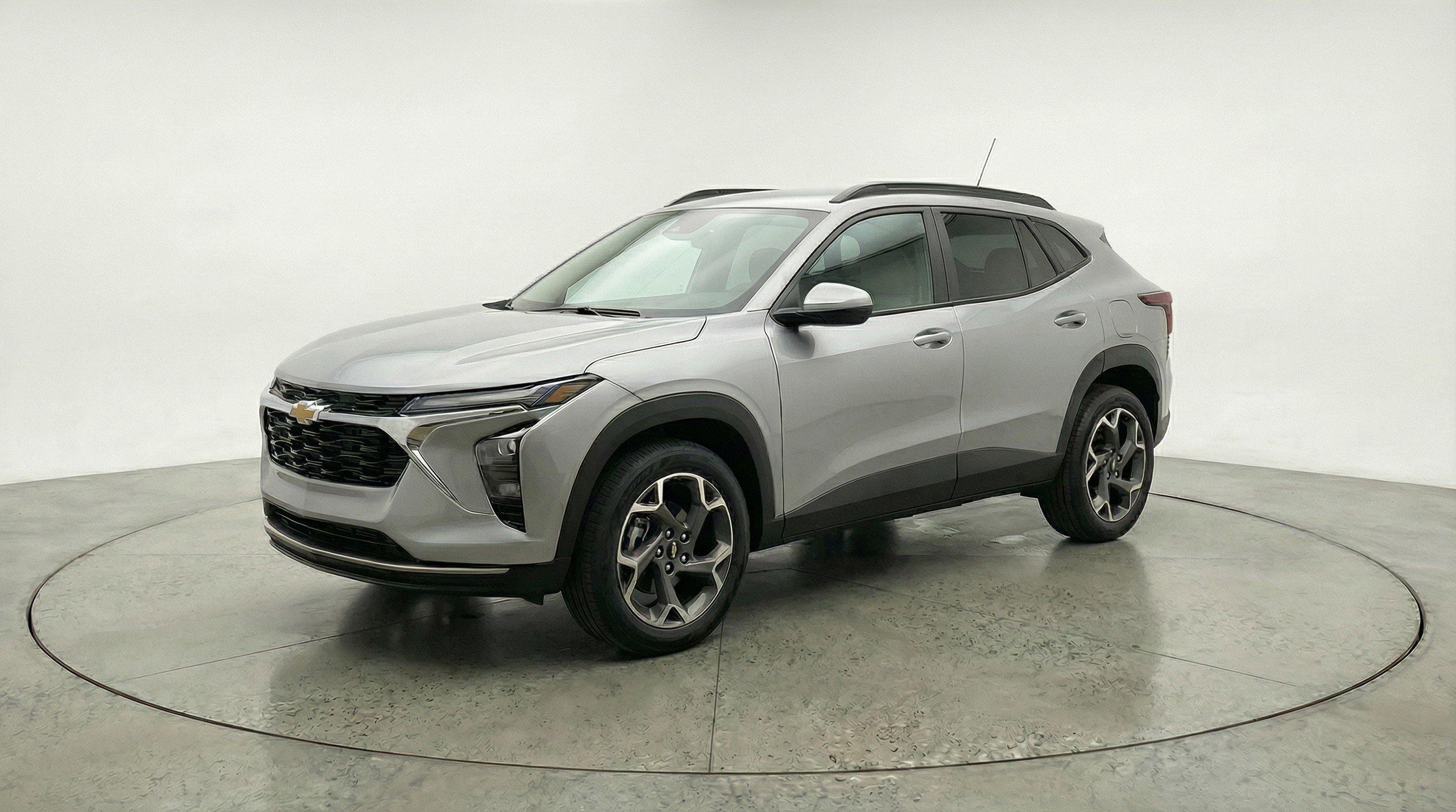 Used 2025 Chevrolet Trax LT image 3