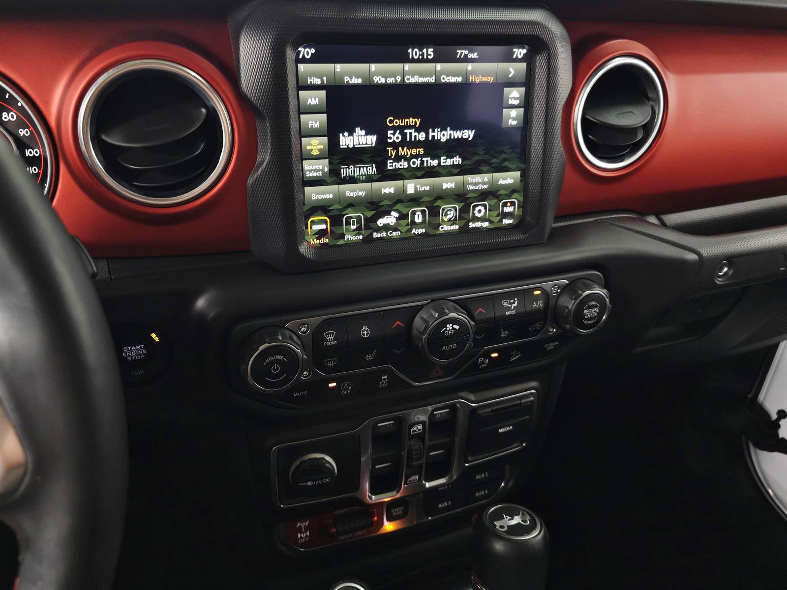 Used 2018 Jeep Wrangler Unlimited Rubicon AWD/4WD image 24