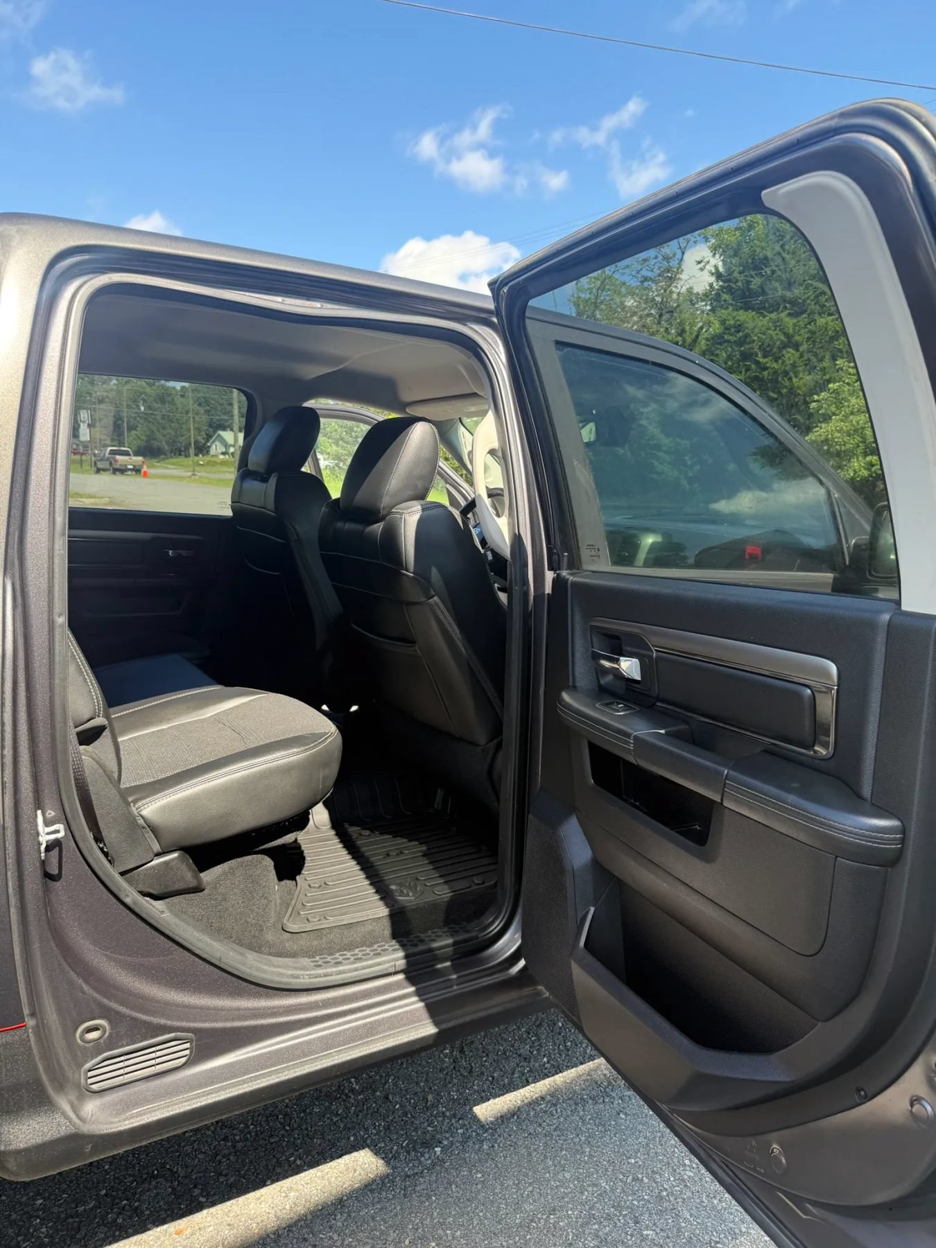 Used 2014 RAM 1500 Sport w/ Remote Start & Security Group AWD/4WD image 36