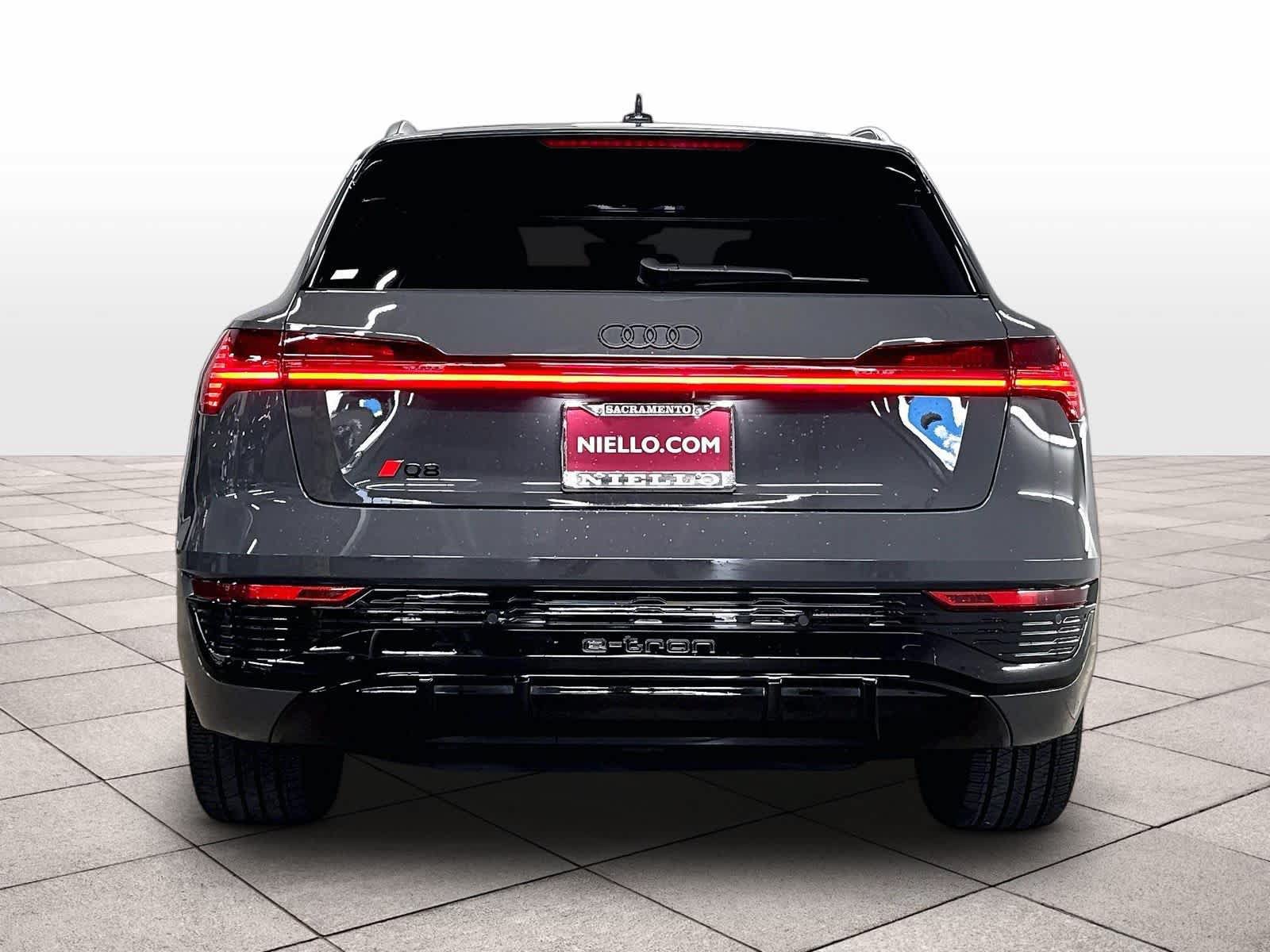 Certified 2024 Audi Q8 e-tron Premium Plus AWD/4WD image 7