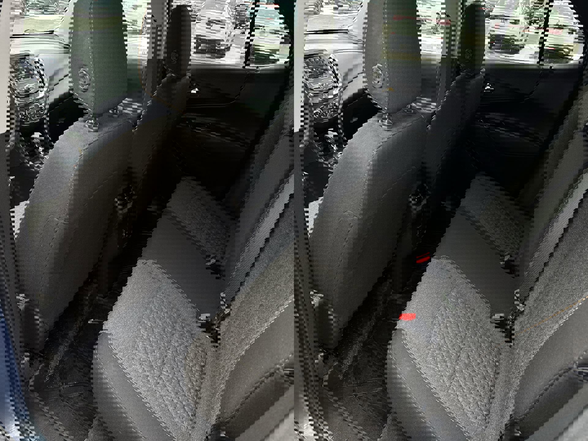 Certified 2024 Chevrolet Equinox LT w/ LPO, Floor Liner Package image 21