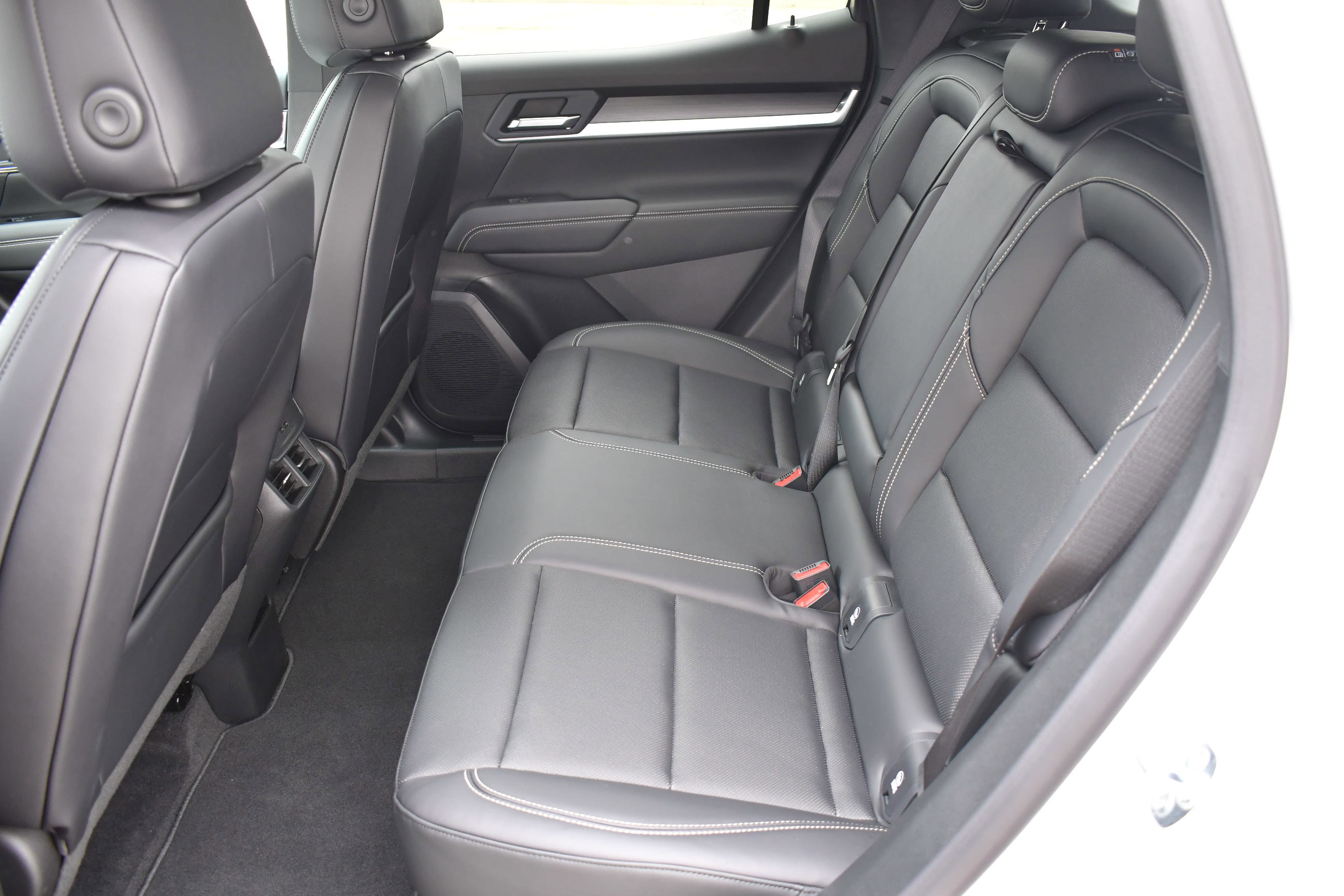 New 2026 GMC Terrain Elevation w/ Elevation Premium Package image 22