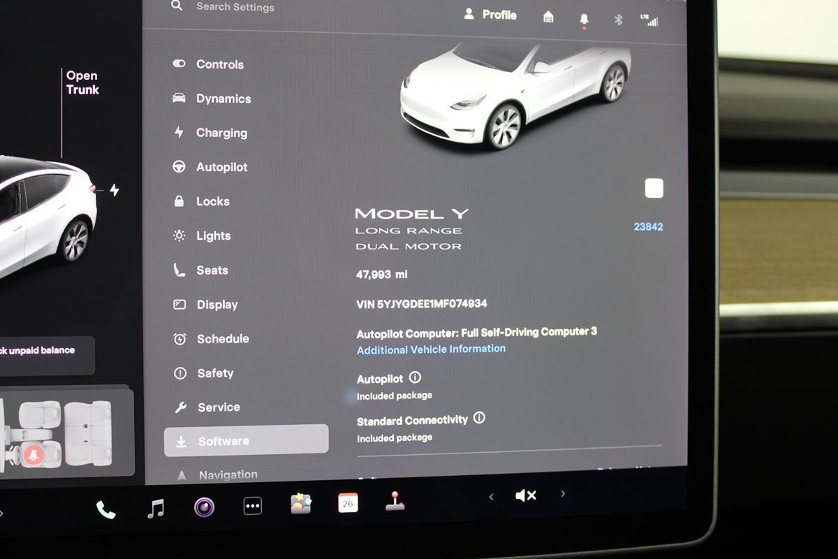 Used 2021 Tesla Model Y Long Range AWD/4WD image 16