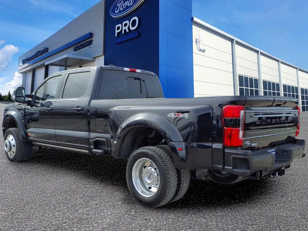 New 2025 Ford F450 Platinum image 2
