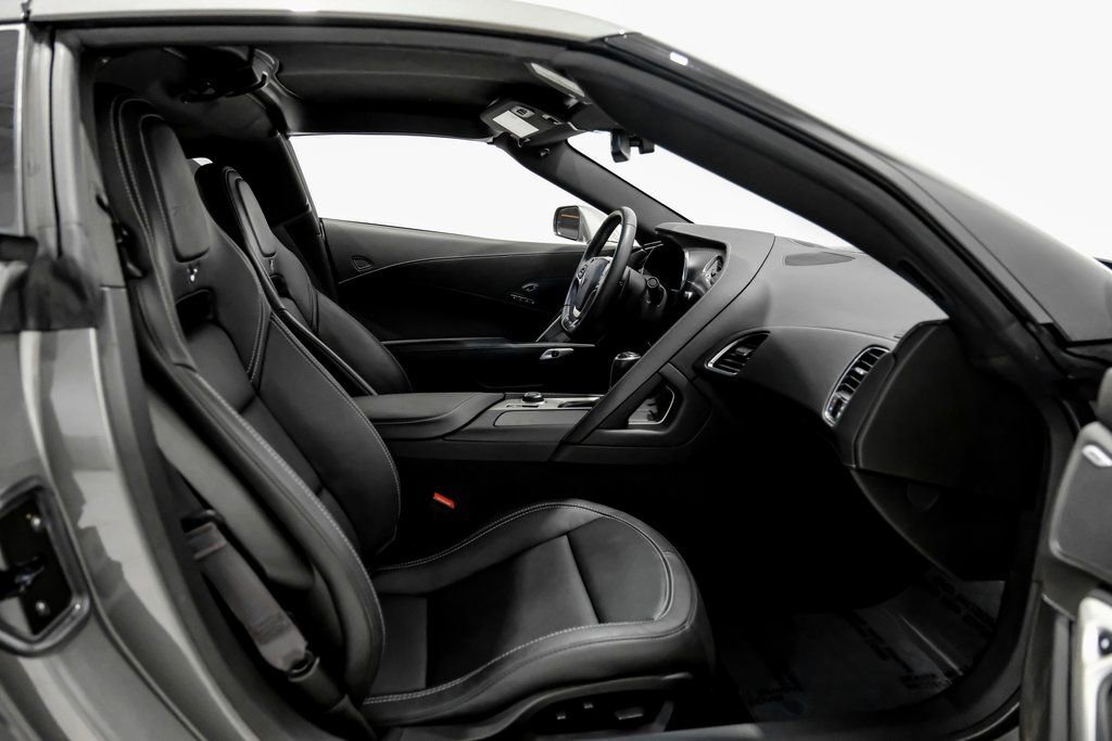 Used 2015 Chevrolet Corvette Z06 w/ 2LZ Preferred Equipment Group image 27