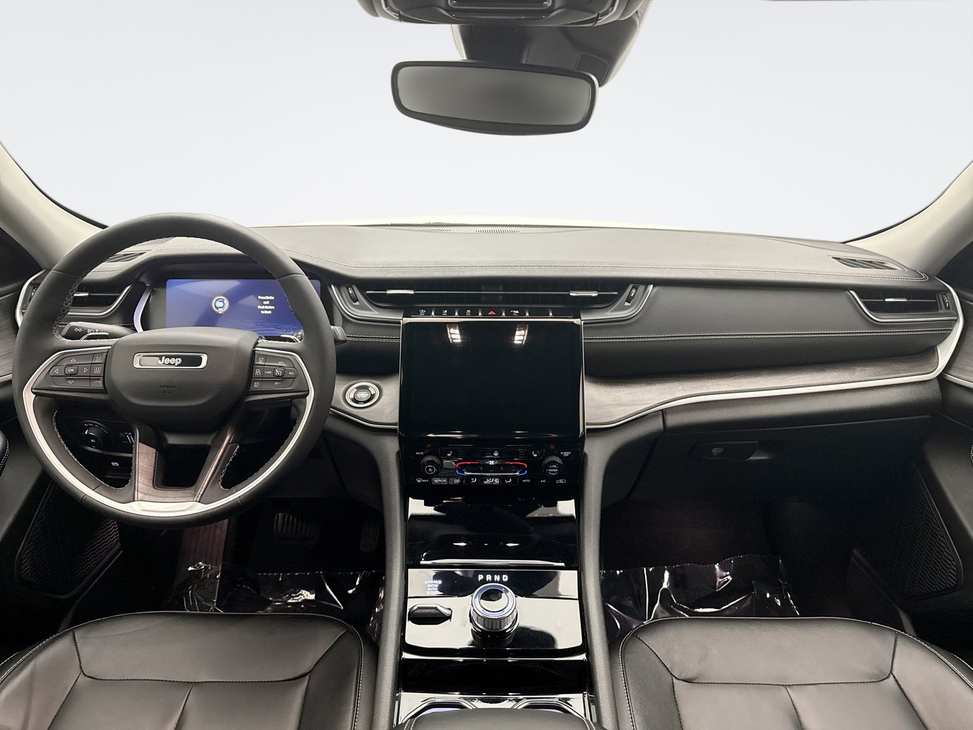 Used 2023 Jeep Grand Cherokee Limited AWD/4WD image 14