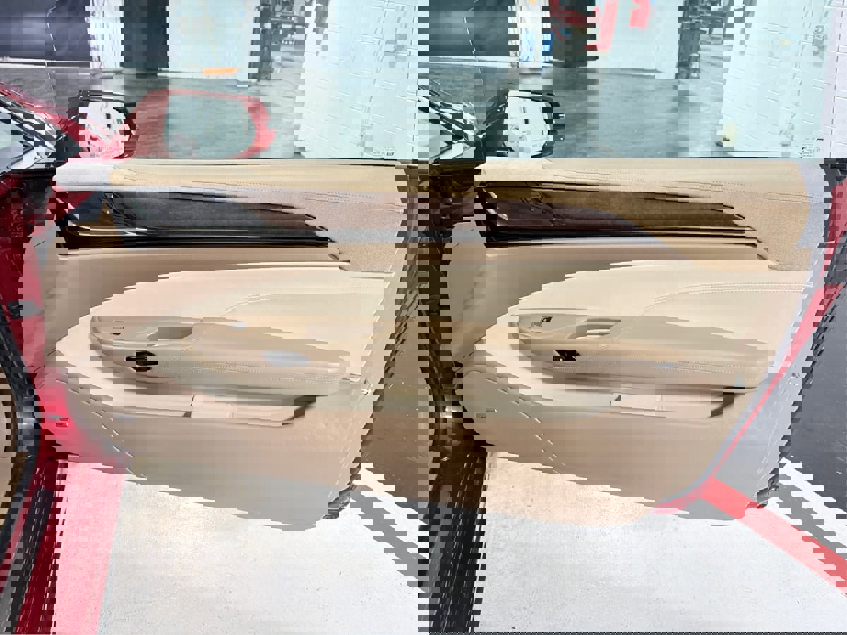 Used 2014 Cadillac ELR w/ Luxury Package image 25