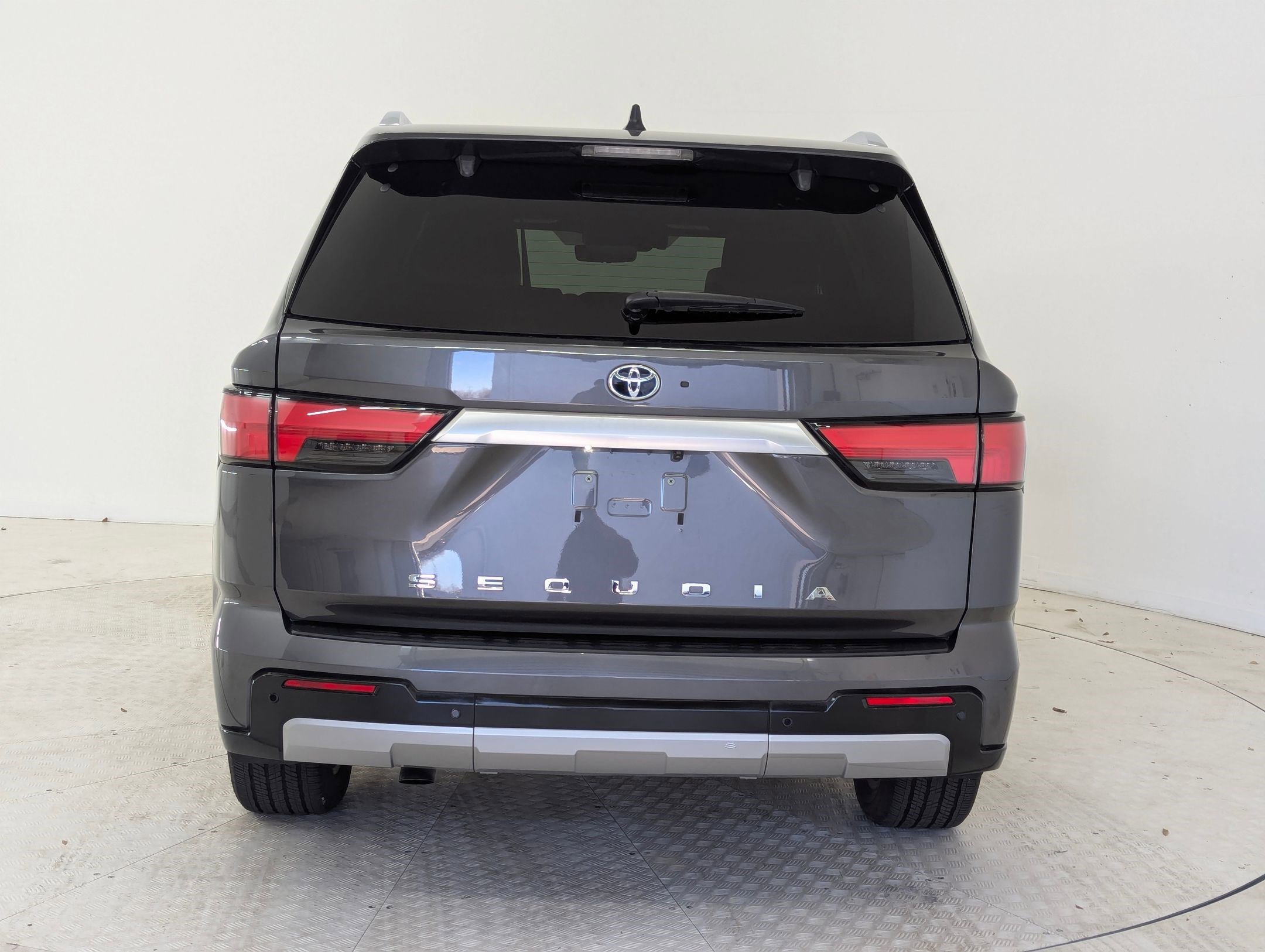 Used 2024 Toyota Sequoia Capstone image 10