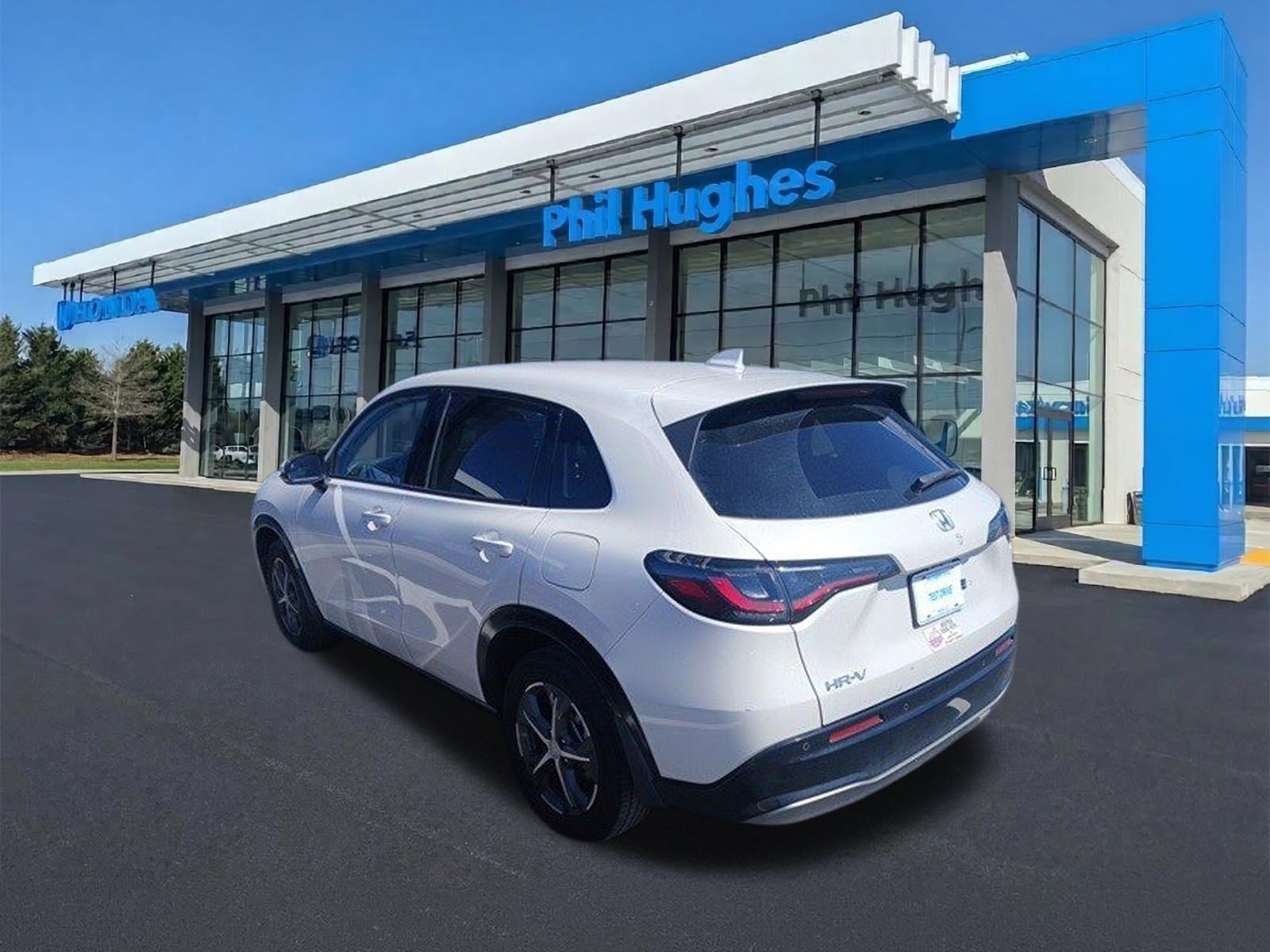 Used 2023 Honda HR-V EX-L image 10