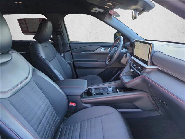 Certified 2025 Ford Explorer ST-Line w/ Premium Package image 26