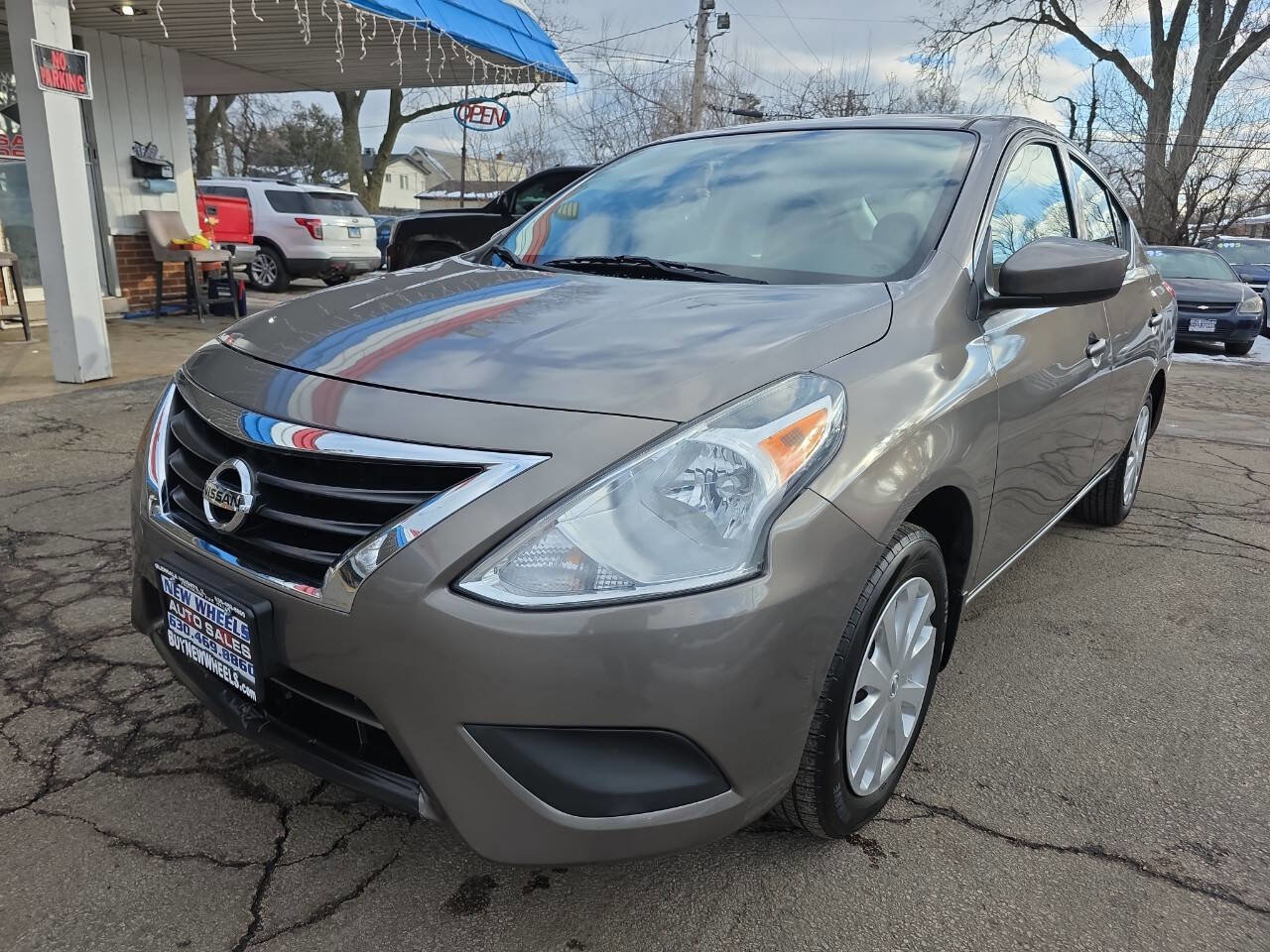 Used 2016 Nissan Versa S Plus image 1