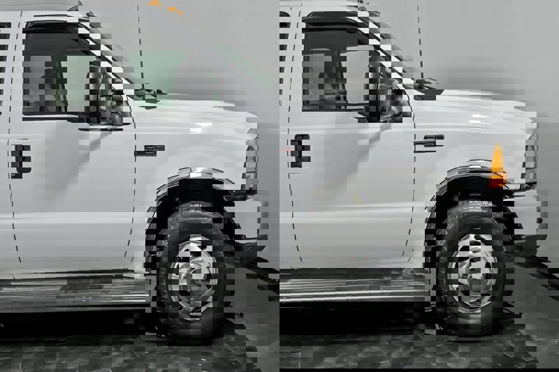 Used 2000 Ford F350 Lariat image 13