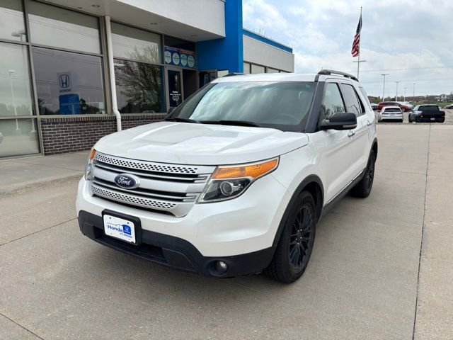 Used 2012 Ford Explorer XLT w/ Class III Trailer Tow Pkg image 1