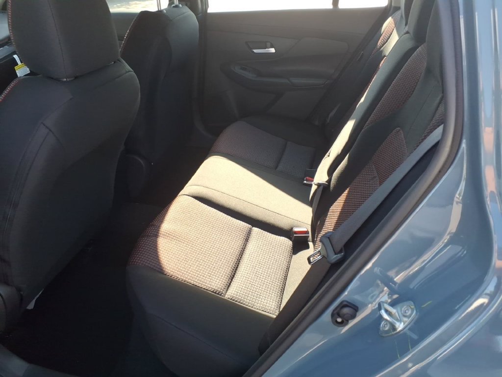 New 2026 Nissan Sentra SR w/ Floor Mat Package FWD image 7