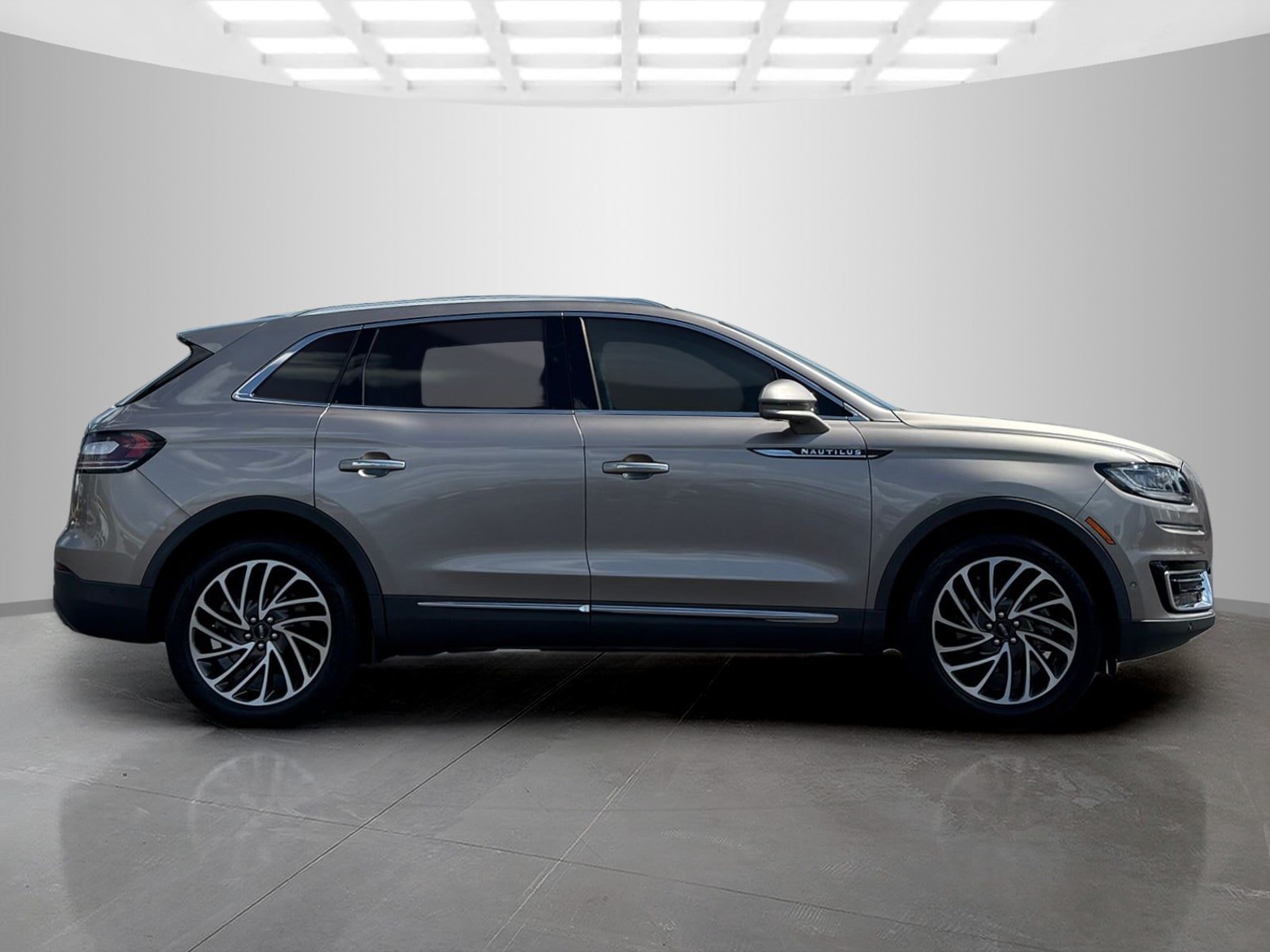 Used 2020 Lincoln Nautilus Reserve w/ Equipment Group 201A AWD/4WD image 2