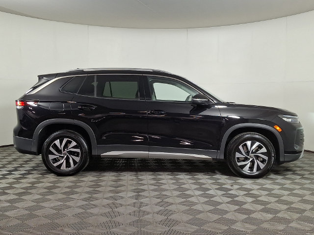 Used 2025 Volkswagen Tiguan S AWD/4WD image 10