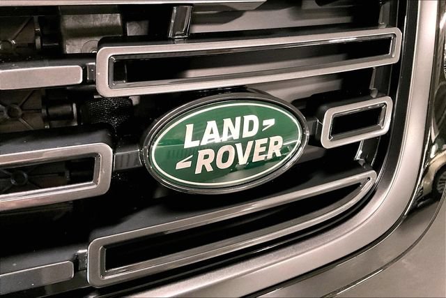 Certified 2026 Land Rover Range Rover Velar Dynamic SE AWD/4WD image 32