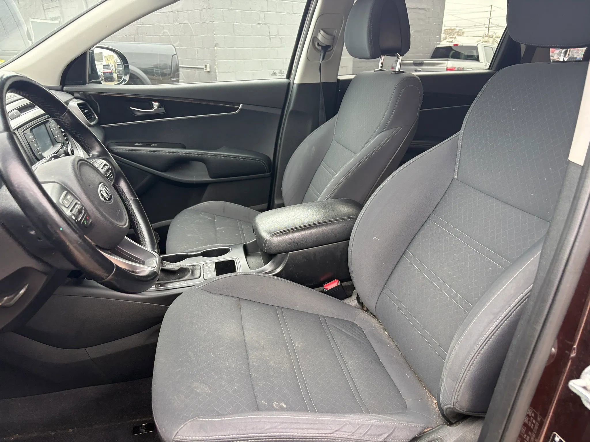 Used 2016 Kia Sorento LX w/ LX Convenience Package image 11