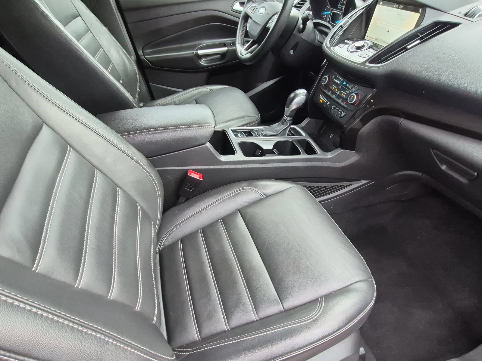 Used 2019 Ford Escape Titanium AWD/4WD image 21