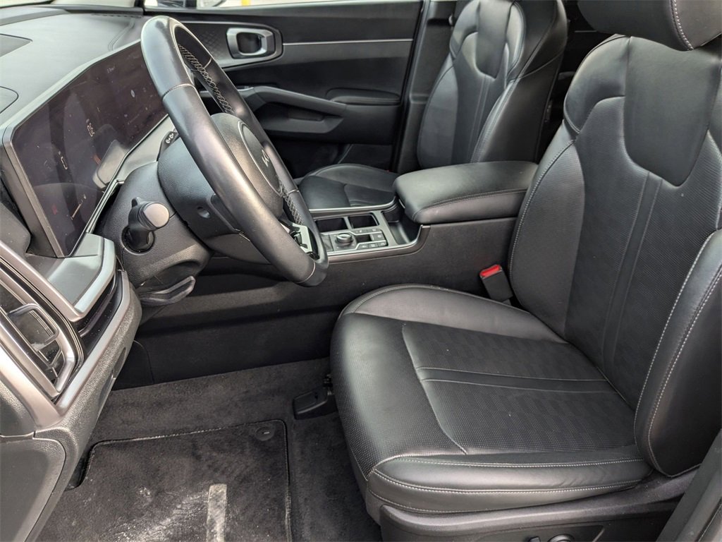 Used 2024 Kia Sorento S image 18