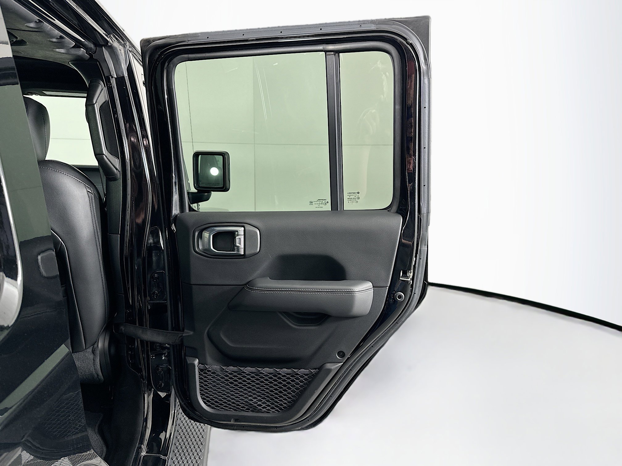 Used 2021 Jeep Wrangler Sahara w/ Cold Weather Group image 31