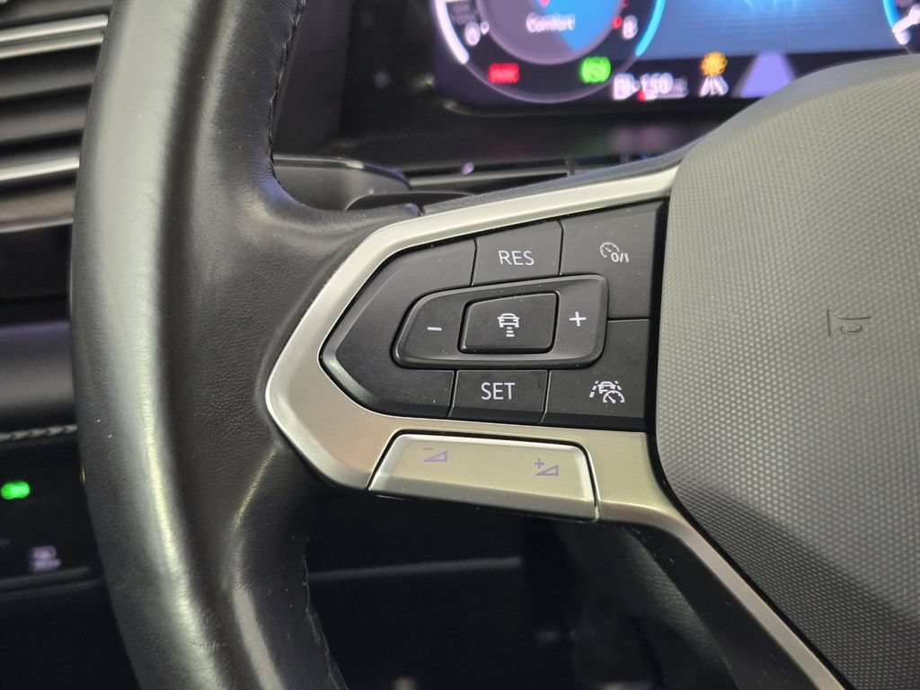 Used 2024 Volkswagen Atlas SEL Premium R-Line AWD/4WD image 30