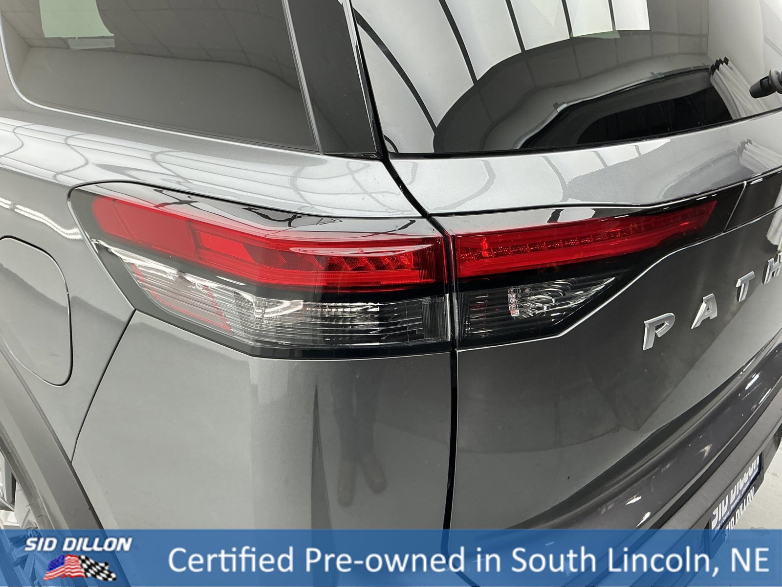 Used 2023 Nissan Pathfinder SV image 22