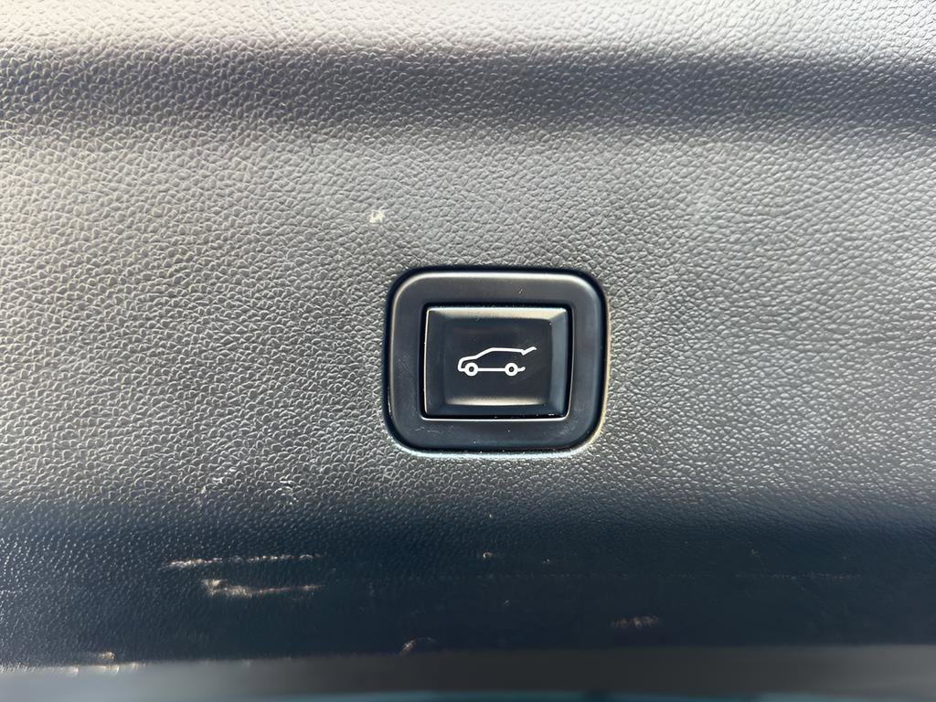Used 2023 Chevrolet Suburban RST image 51