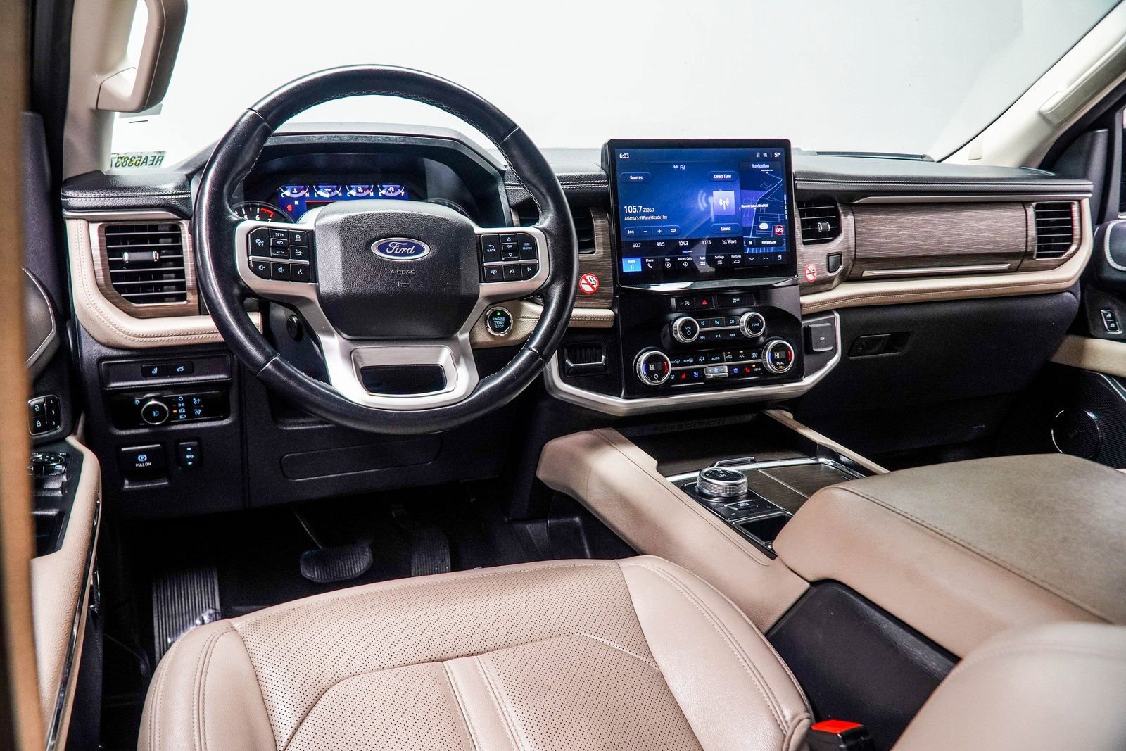 Used 2024 Ford Expedition Max Limited RWD image 5