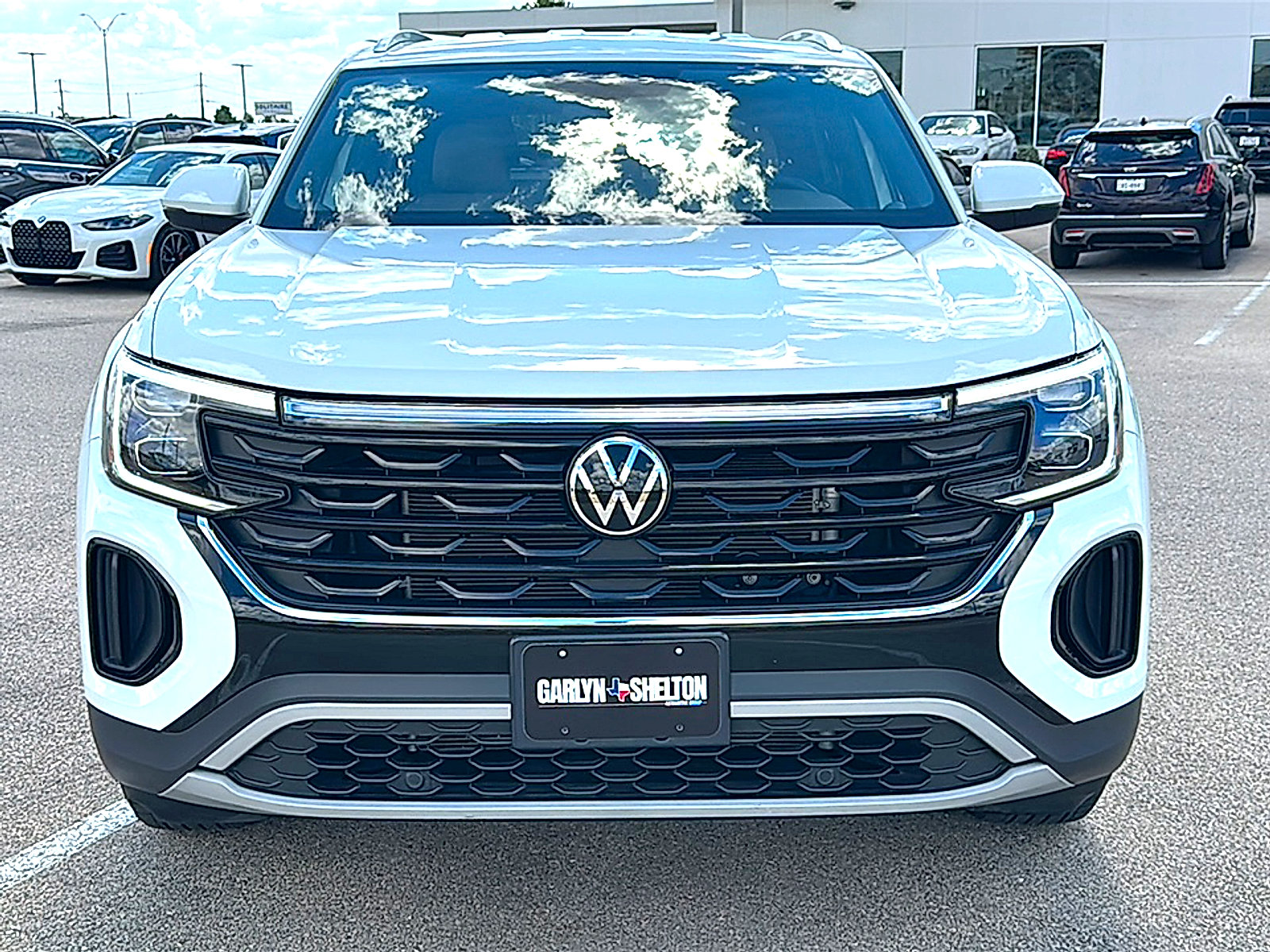 Used 2025 Volkswagen Atlas Cross Sport SE FWD image 11