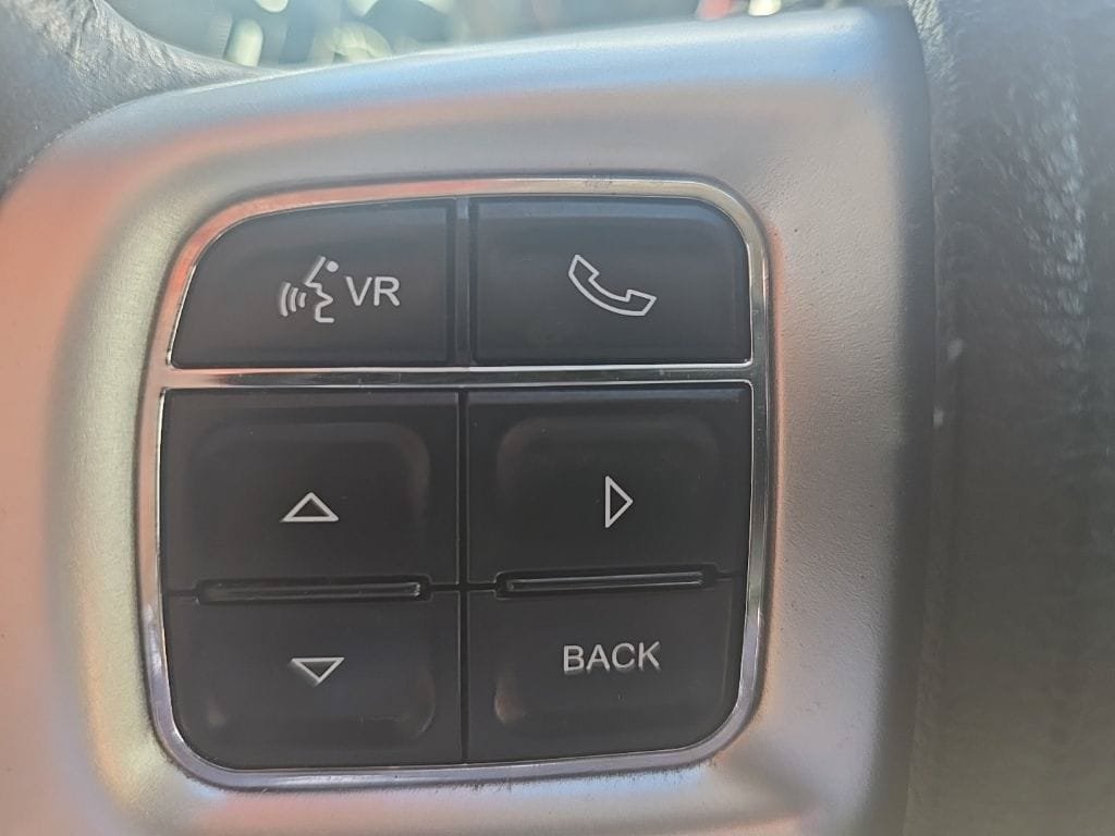 Used 2018 Dodge Journey GT w/ Nav & Sun Group FWD image 13