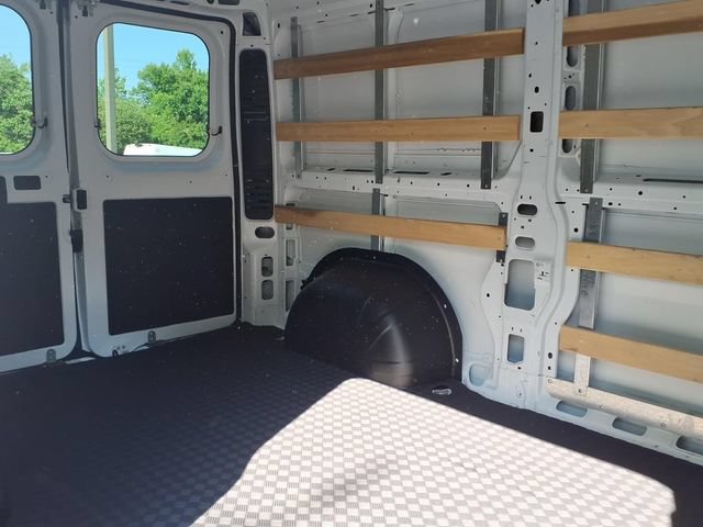 Used 2025 RAM ProMaster 2500 w/ U-Haul Equipment Group FWD image 18