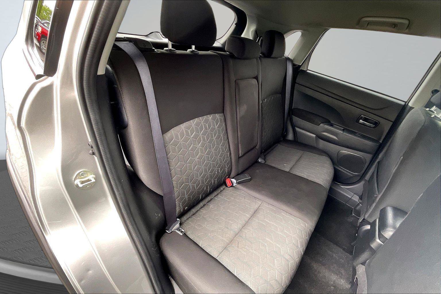 Used 2024 Mitsubishi Outlander Sport ES AWD/4WD image 26